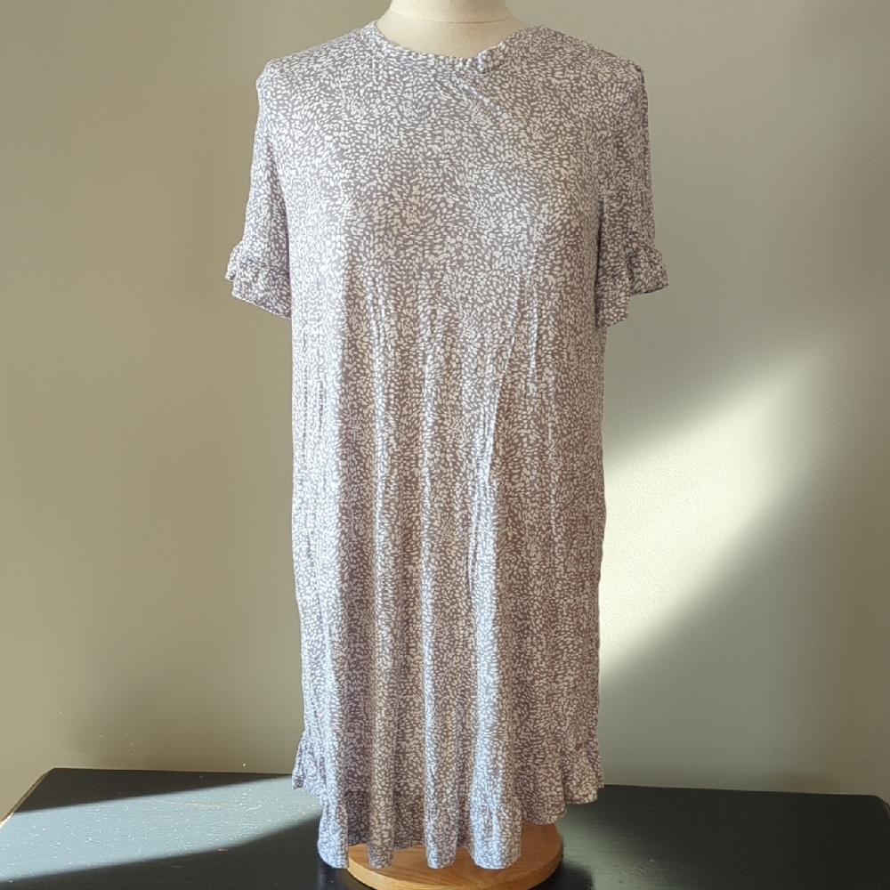 Kensie Grey And White Leopard Print Pajama Gown Size Large